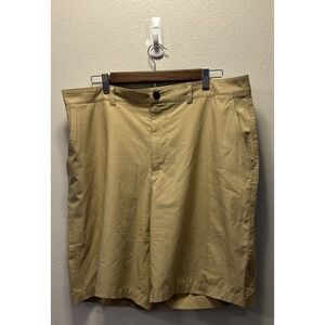 Tackle And Tides Fishing Shorts Khaki Color Size 38‎
